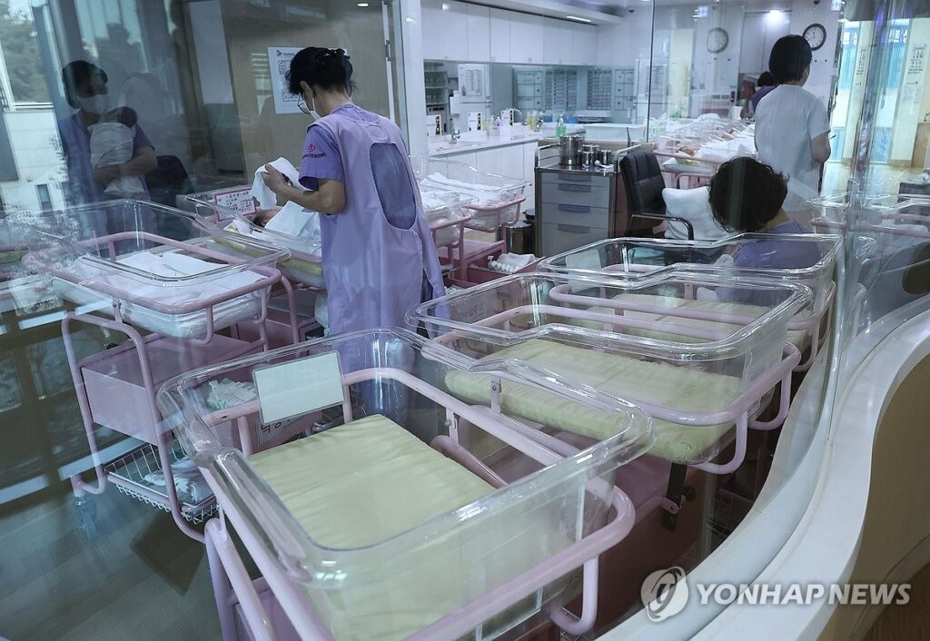 "한국이 세계에서 가장 위험"… 무서운 경고, 결국 '스님'들까지 팔 걷었다 2 한국