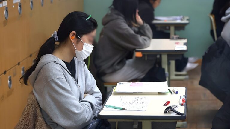 자퇴 및 검정고시 학생 증가