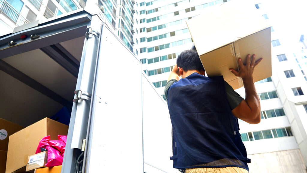 Courier's working environment