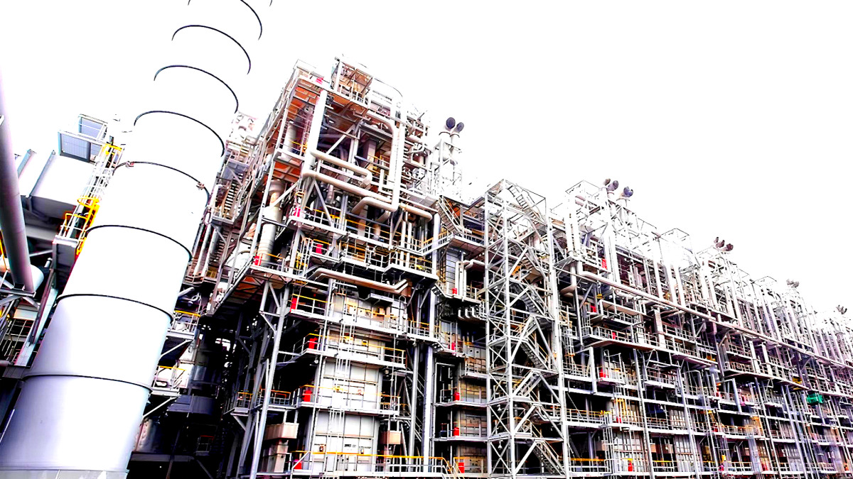 petrochemical enterprise crisis