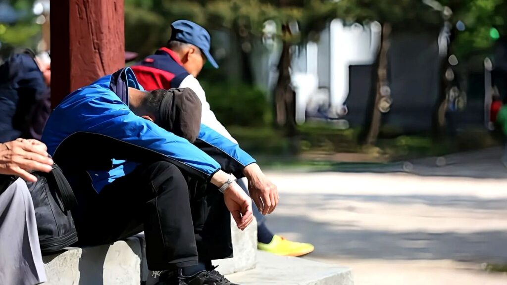 어르신들 못 살겠다 매달리는데 "들은 척도 안 한다"… 전국에 단 '4개'뿐인 현실에 고령층 '눈물' 1 고령층