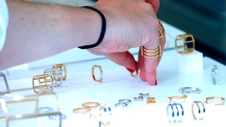 Gold, Silver Prices Rise