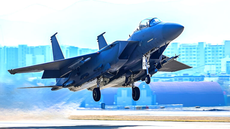 Air Force pilot turnover