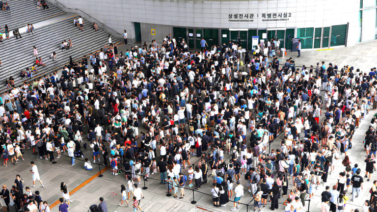 Visitors to the National Museum of Korea