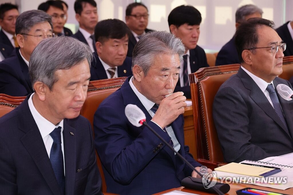 "뼈를 깎아서라도 퇴직자들 쫓아내겠다"… 농협 '2억 찬스' 차단 선언, 5060 '어쩌나' 3 농협