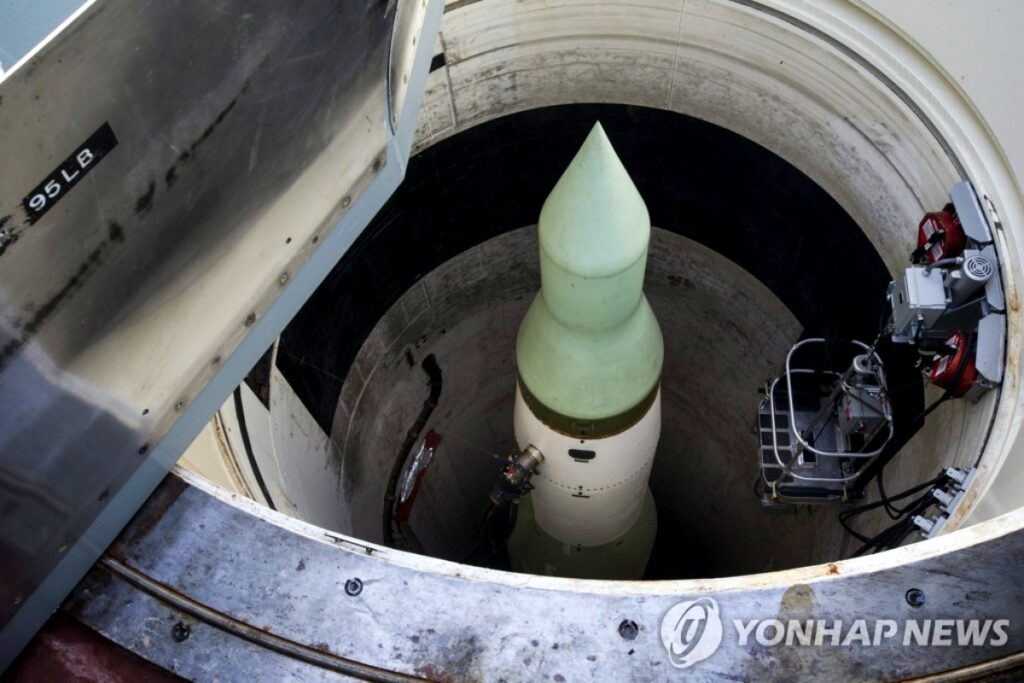 "트럼프 말 한마디 후, 불과 닷새 만에"... 6760km 날아간 'ICBM'에 전 세계 '들썩', 도대체 무슨 일? 2 트럼프