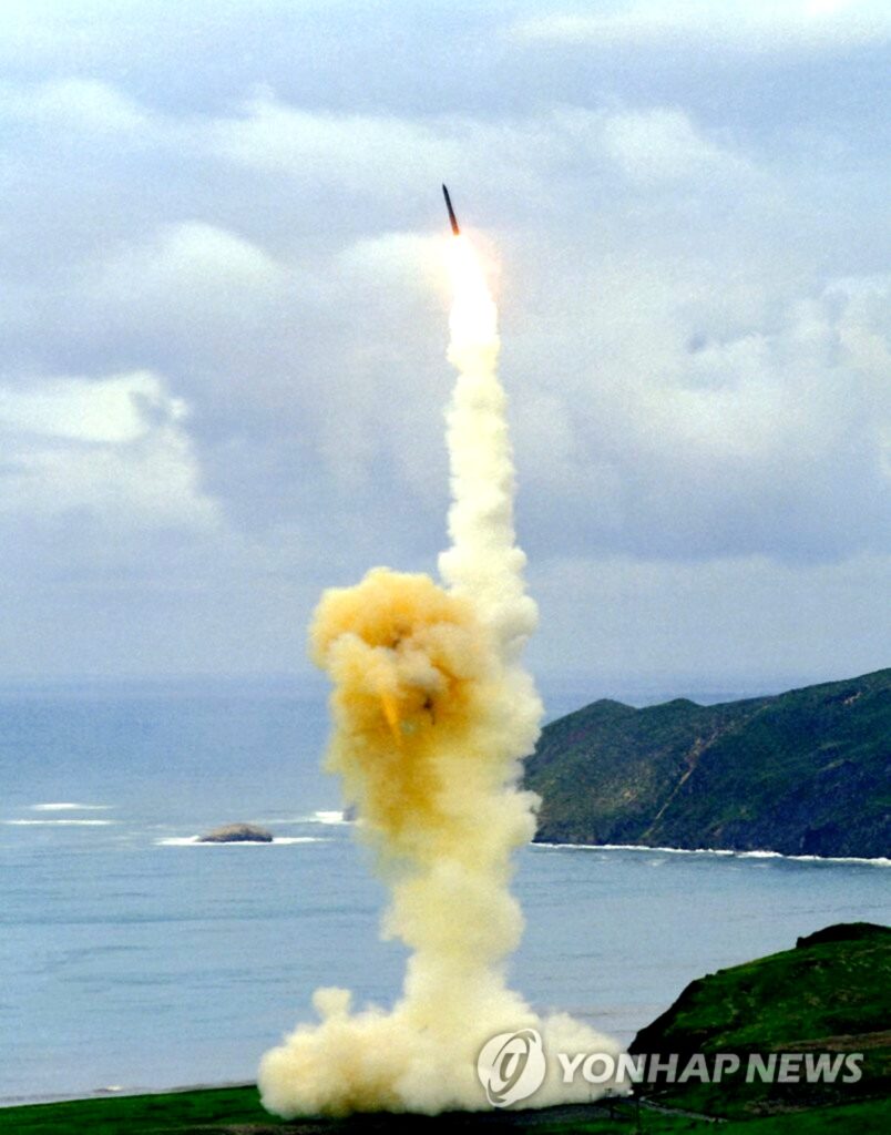 "트럼프 말 한마디 후, 불과 닷새 만에"... 6760km 날아간 'ICBM'에 전 세계 '들썩', 도대체 무슨 일? 3 트럼프