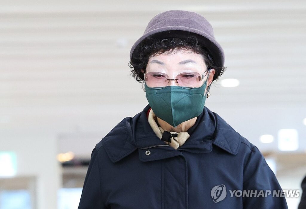 서민들은 1원까지 잡아내면서 "25억은 괜찮아?"… '50년째' 이어지는 김건희 일가 행태에 '분통' 3 김건희