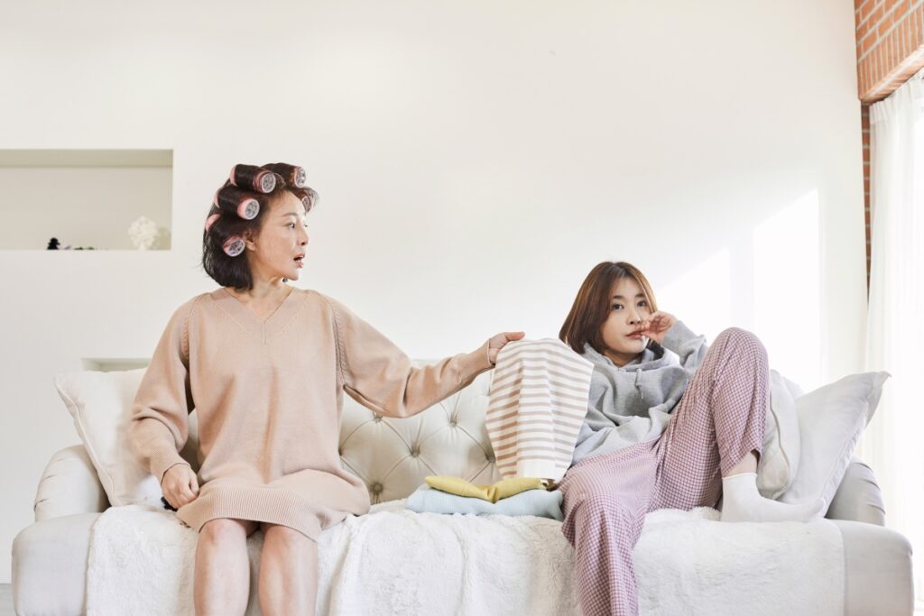"우리 노후는 누가 책임지나" .. 월 111만원 쏟아붓는 중장년층의 숨겨진 고민 3 노후