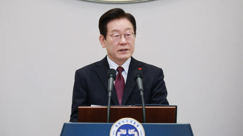 "함께라면 반드시" .. 이재명 대통령 취임 첫 신년연하장, 청와대 복귀 앞두고 '포용과 연대' 메시지 1 대통령