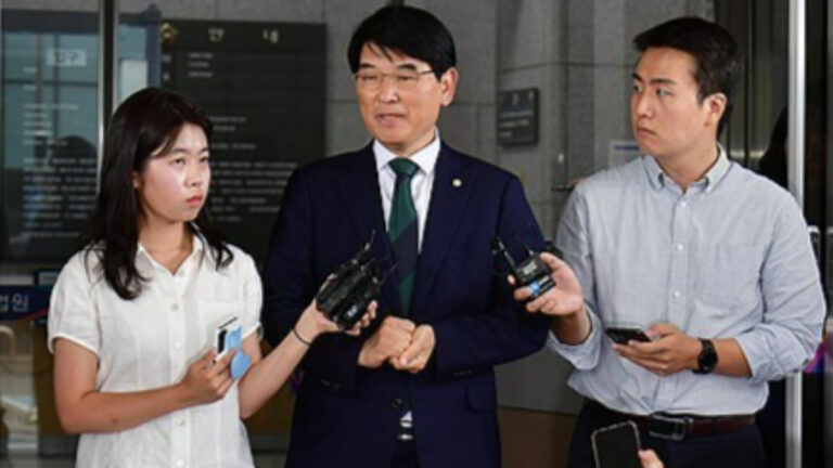 박완주