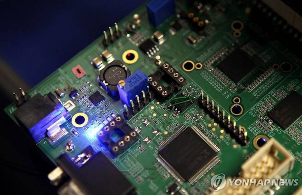 "미국이 3조 원 싸들고 한국 왔다"… 중국 독점 깬 고려아연의 '결정적 한 방' 4 미국