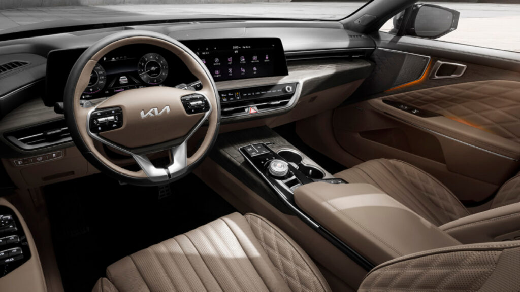 "운전 30분 지나자 갑자기?"… 허리 아픈 5060 운전자들이 환호한 '이 기능' 3 운전