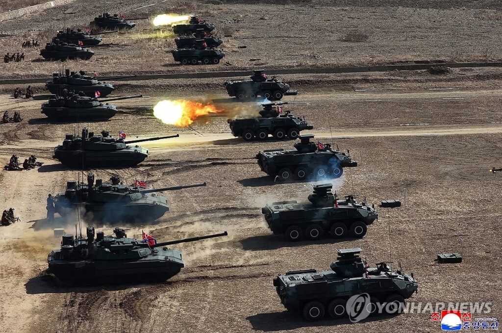 "K2는 그냥 제끼고"… 北 '세계 유일' 탱크 공개, 韓·美 콕 집어 노렸다 3 탱크