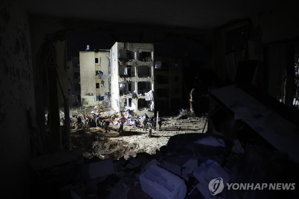 "오늘 안에 결정난다"… 트럼프 카운트다운 돌입, 이란은 '유럽 전체' 날린다 4 이란
