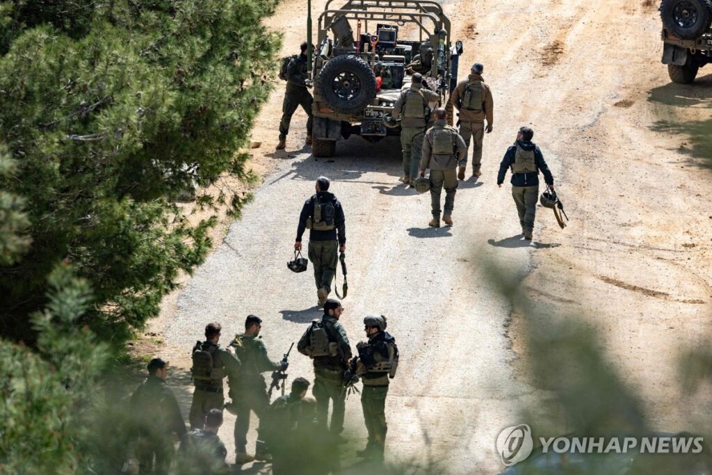 "중동 불타는데 트럼프만 싱글벙글"… 중동에서 하루 만에 '34조' 쓸어담았다 4 트럼프