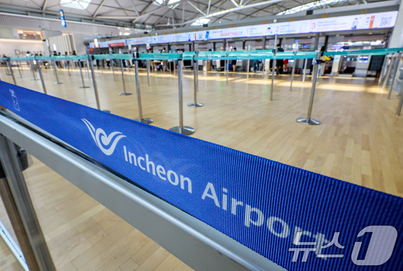 미국 왕복 112만원···유류할증료 역대 최대치, 텅빈 공항 - 뉴스1