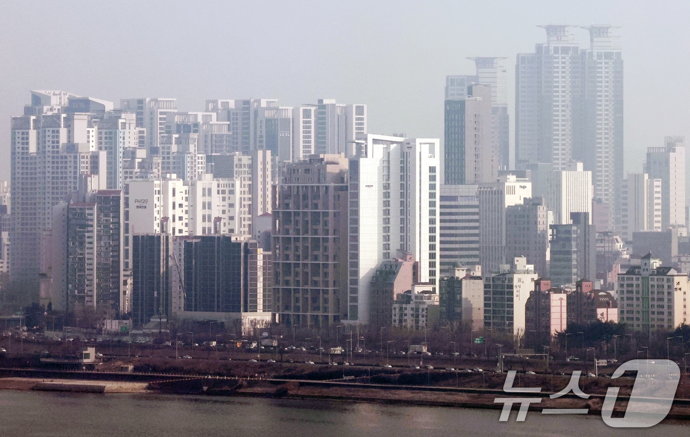 보유세 1억 넘게 뛴다"…공시가 1위 에테르노청담 세금 급등 - 뉴스1