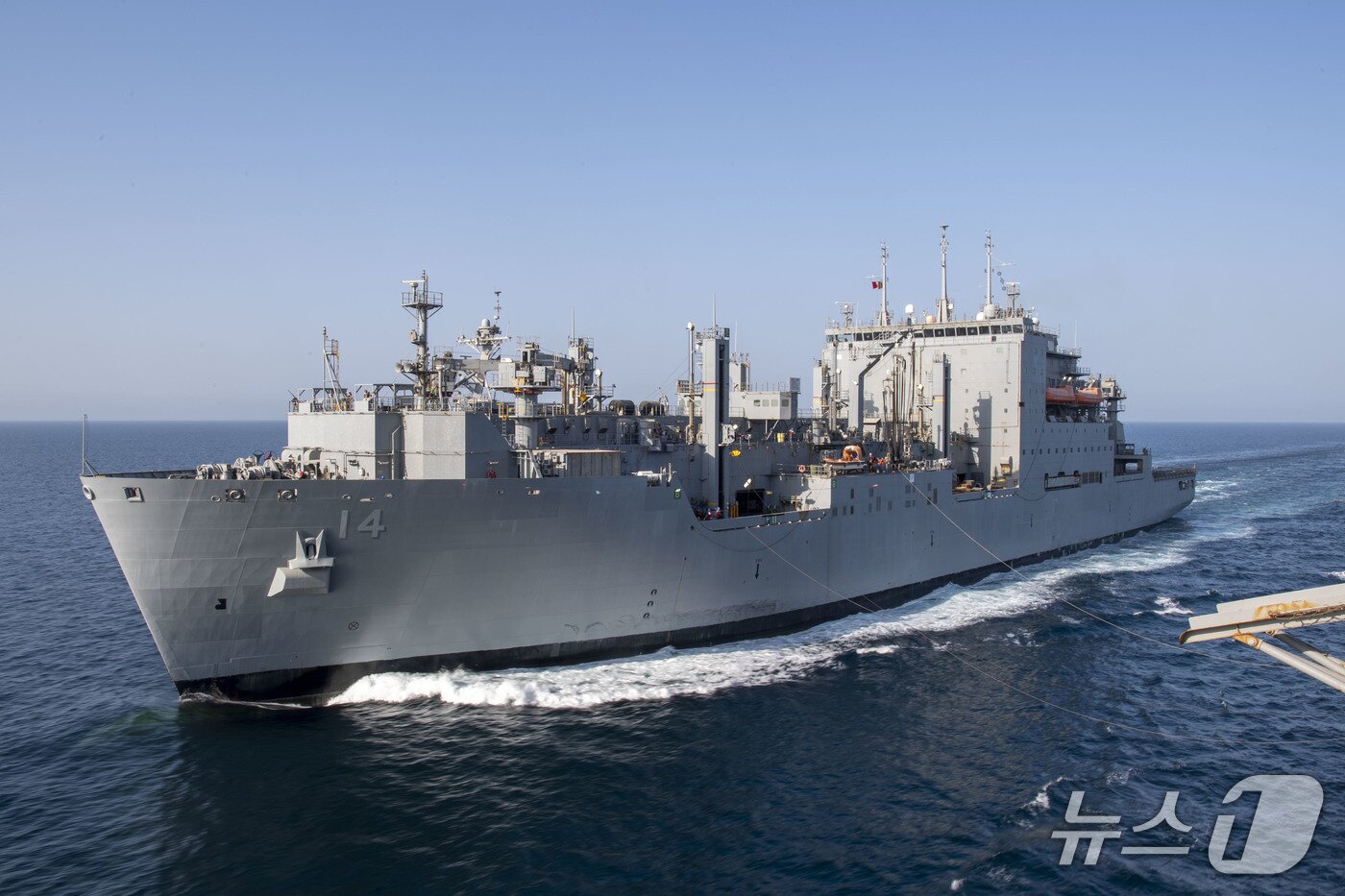 HD현대중공업, 美 해군 함정 MRO 추가 수주…첫 사업 완수 - 뉴스1