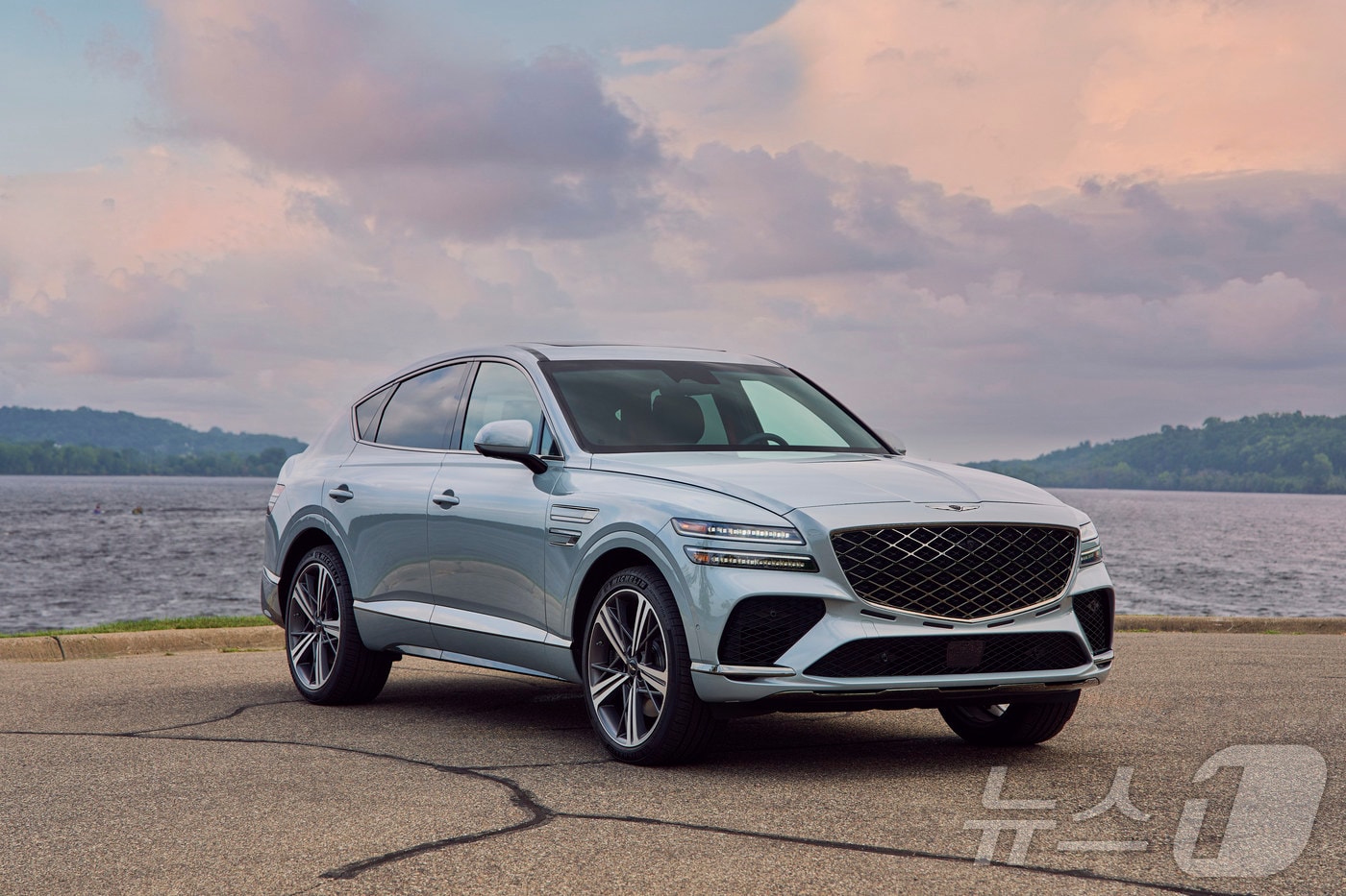 이제 렉서스·BMW보다 고급"…제네시스 美 누적판매 30만대 돌파 - 뉴스1