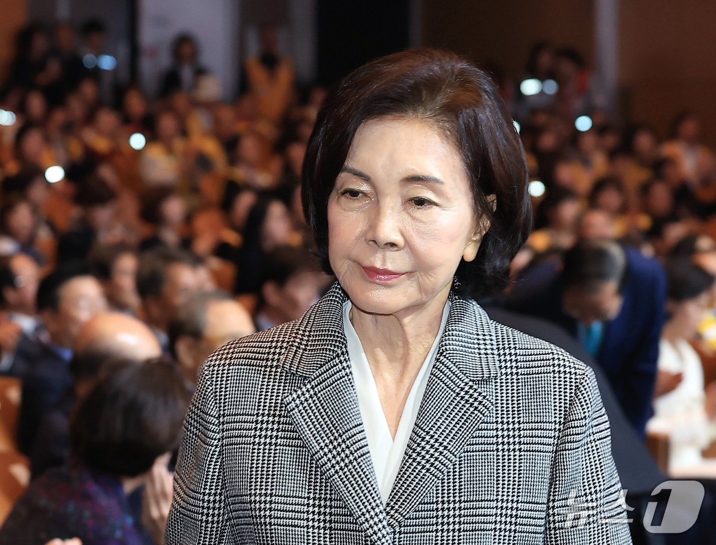 홍라희, 삼성전자 '1500만주' 3.1조 매각…상속세 마지막 납부 - 뉴스1