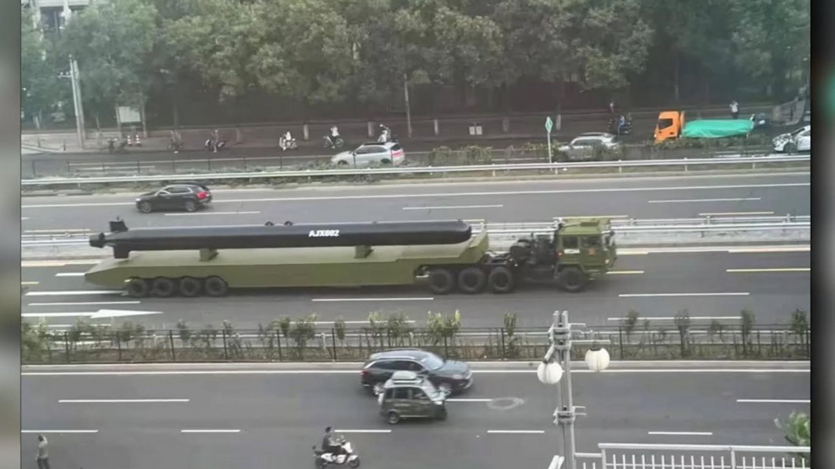 핵탑재 초대형 수중드론 나오나…中, 전승절 신무기 대량 노출