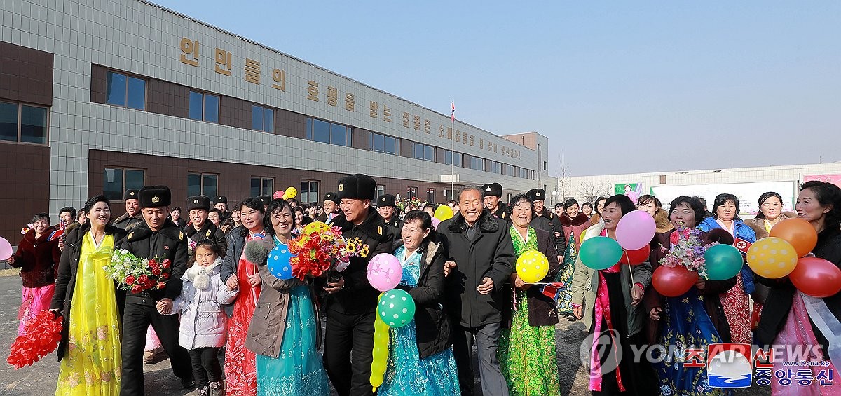 北 평북에도 지방공업공장…'김정은 역점사업' 성과 연일 부각 | 연합뉴스