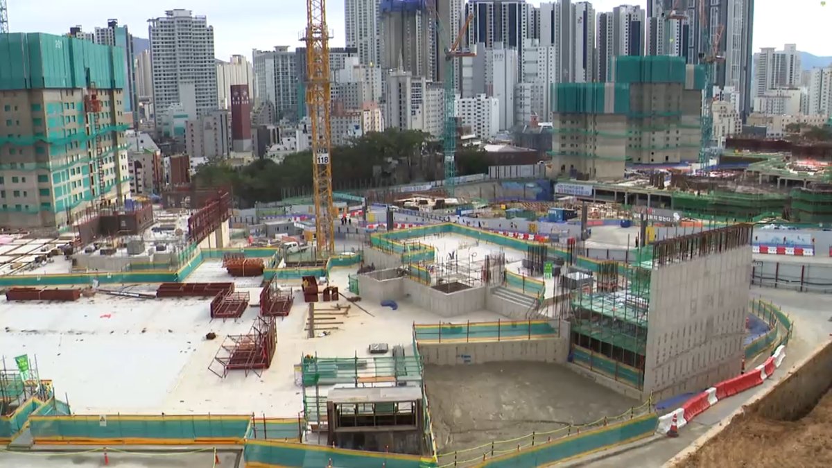 "공사비 더 오르나"...유가 급등에 건설업계 '긴장'