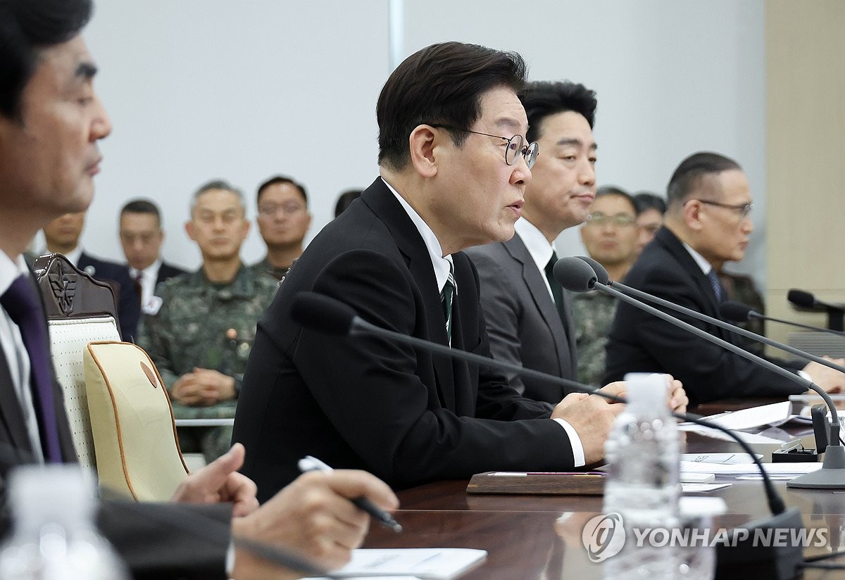 속보] 李대통령 "스마트강군 전환…선택적 모병제 등 국방개혁 속도" | 연합뉴스