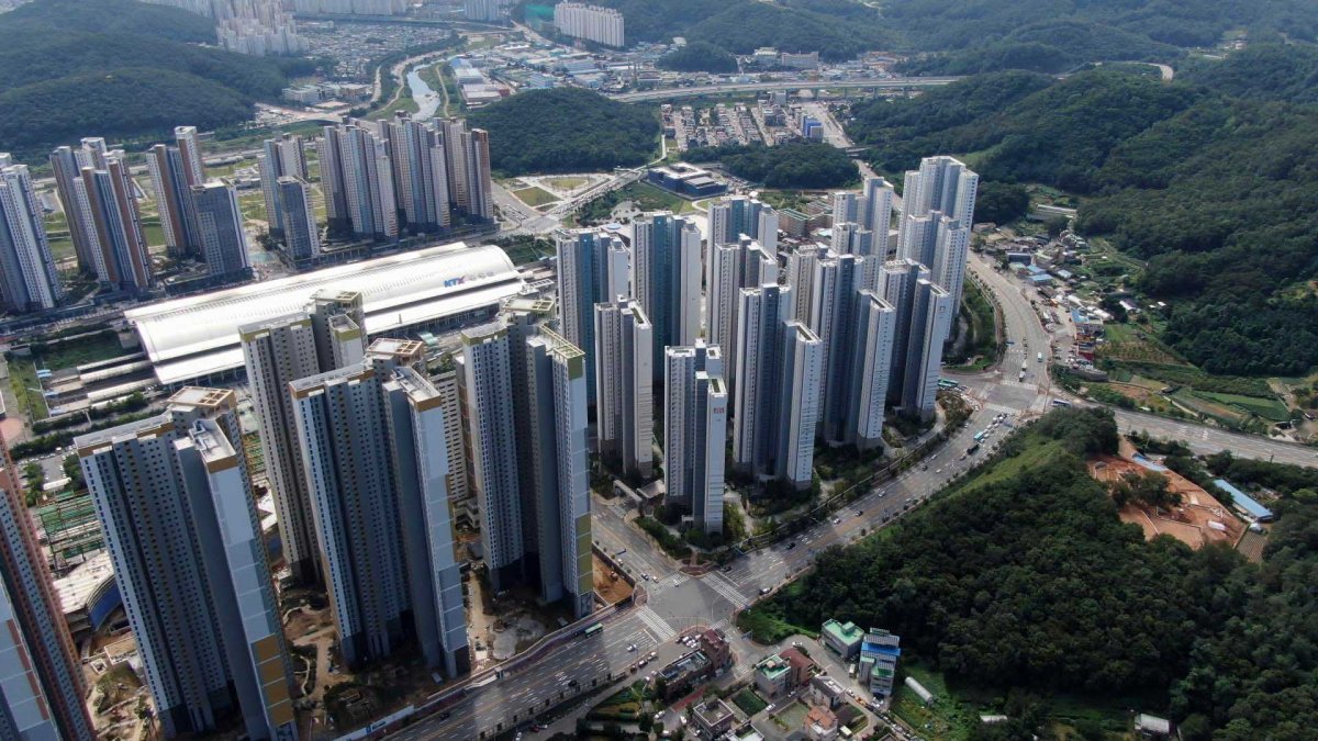 안 꺾이는 집값·전셋값…GTX 노선따라 탈서울