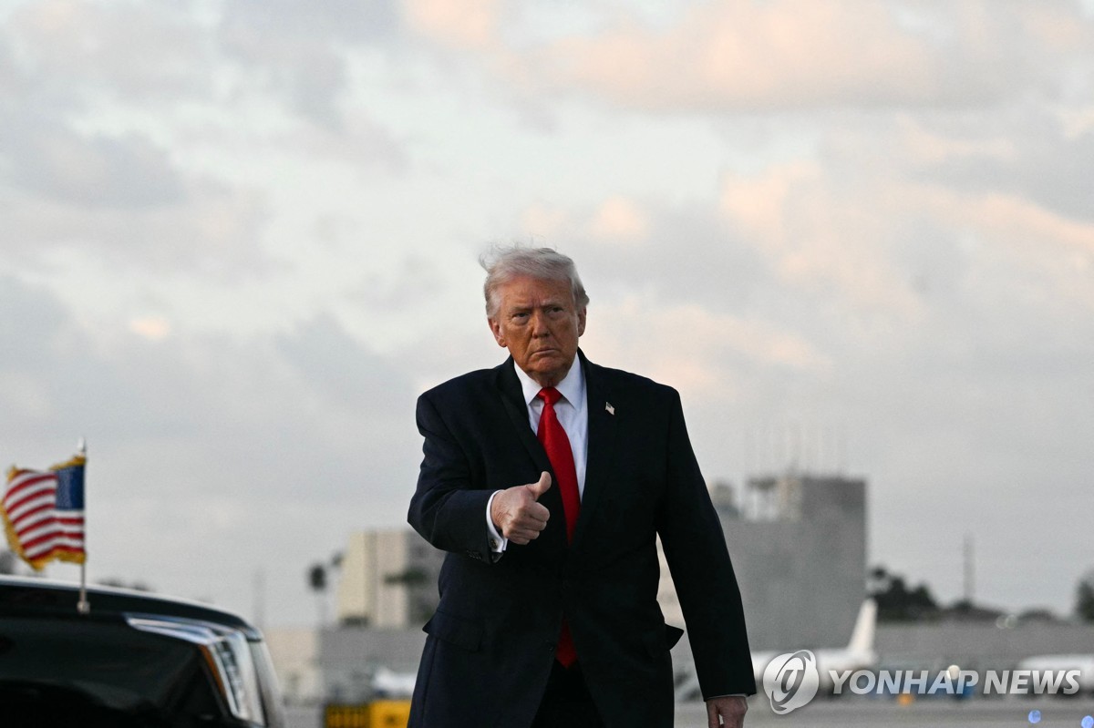 "5일 만에 끝났다"…美-이란 휴전 붕괴, 호르무즈 해협 '일촉즉발' 2 사실상 對이란 해상봉쇄 예고한 트럼프…'2주휴전' 풍전등화 | 연합뉴스
