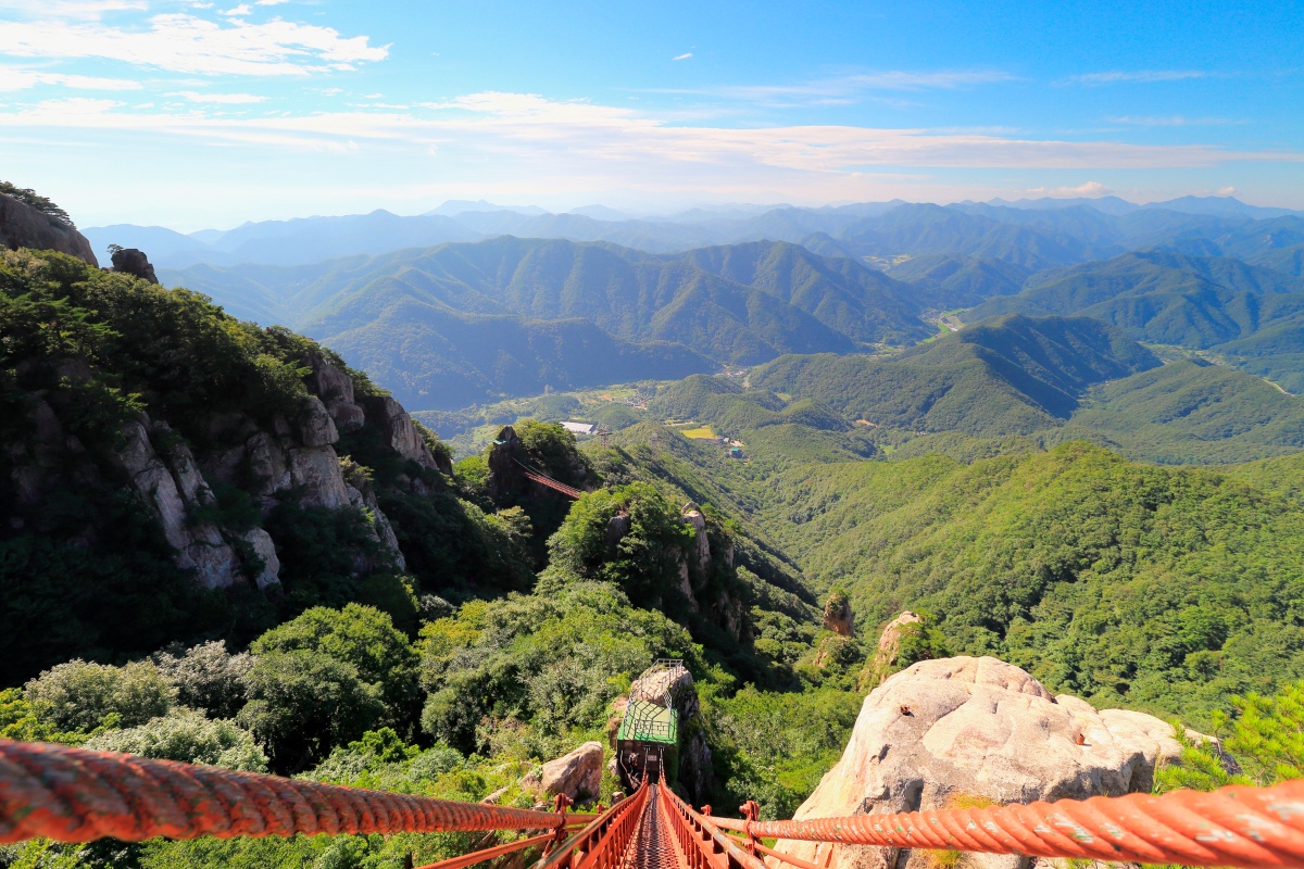 명산