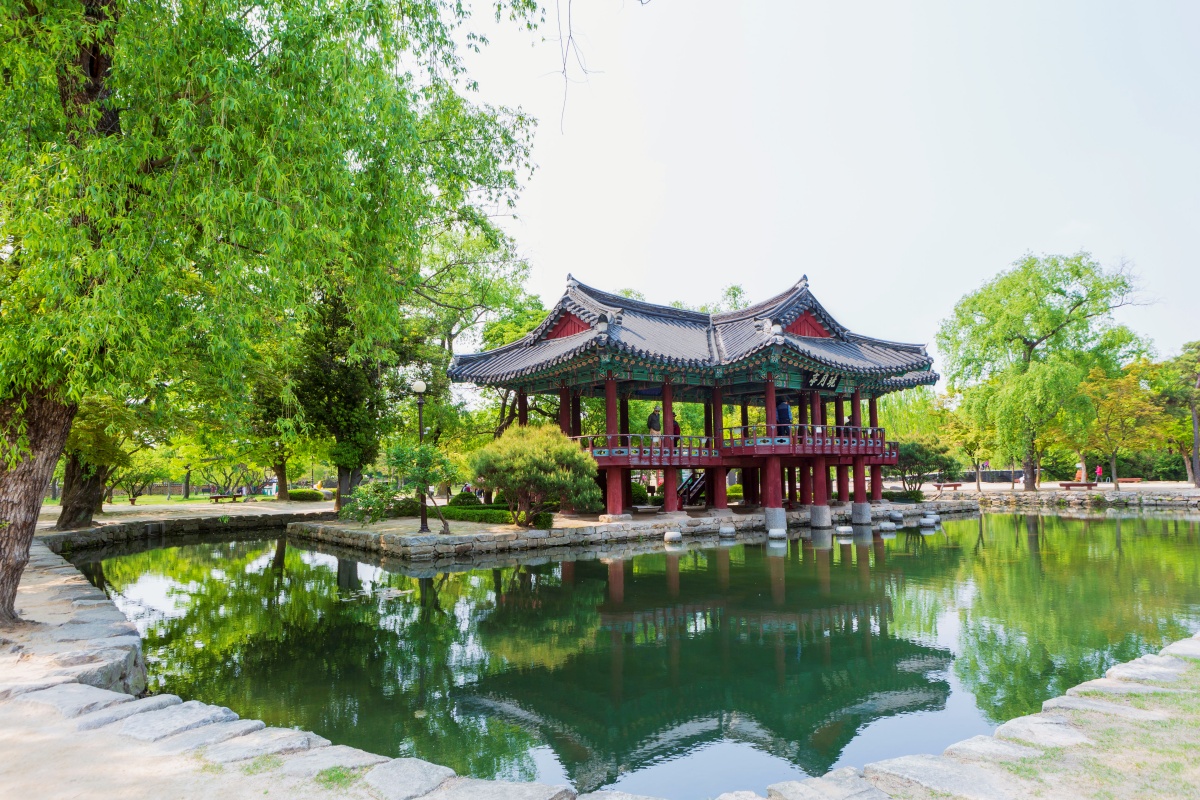 연못