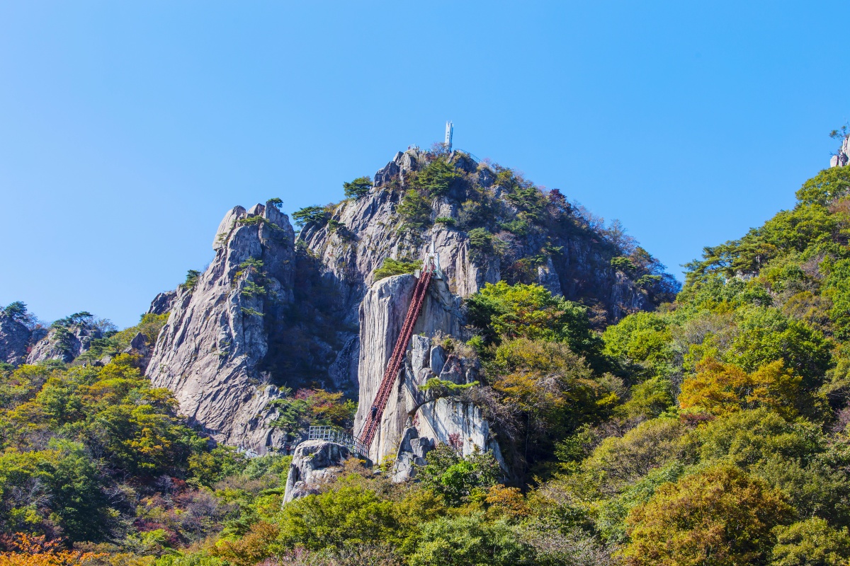 명산