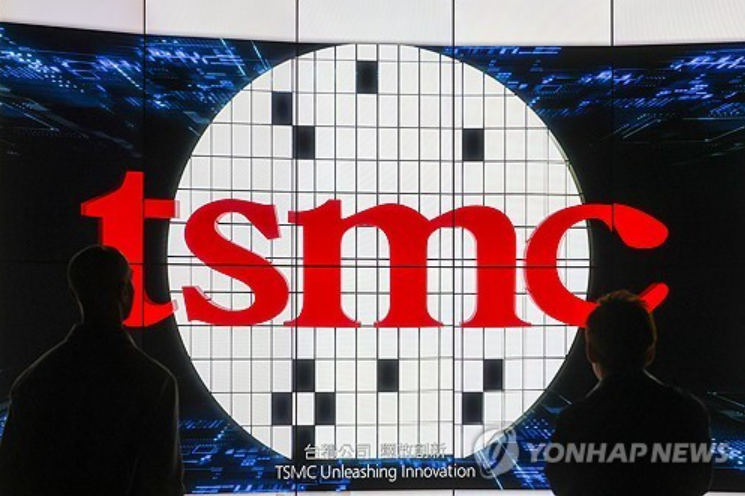 "삼성전자 긴장해야 하나"… 미국 사막 땅 또 매입한 TSMC의 '큰그림' 2 TSMC 미국 애리조나 공장 착공