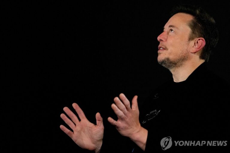스페이스X 주가 급락과 머스크 얼굴이 함께 보도된 연합뉴스 이미지