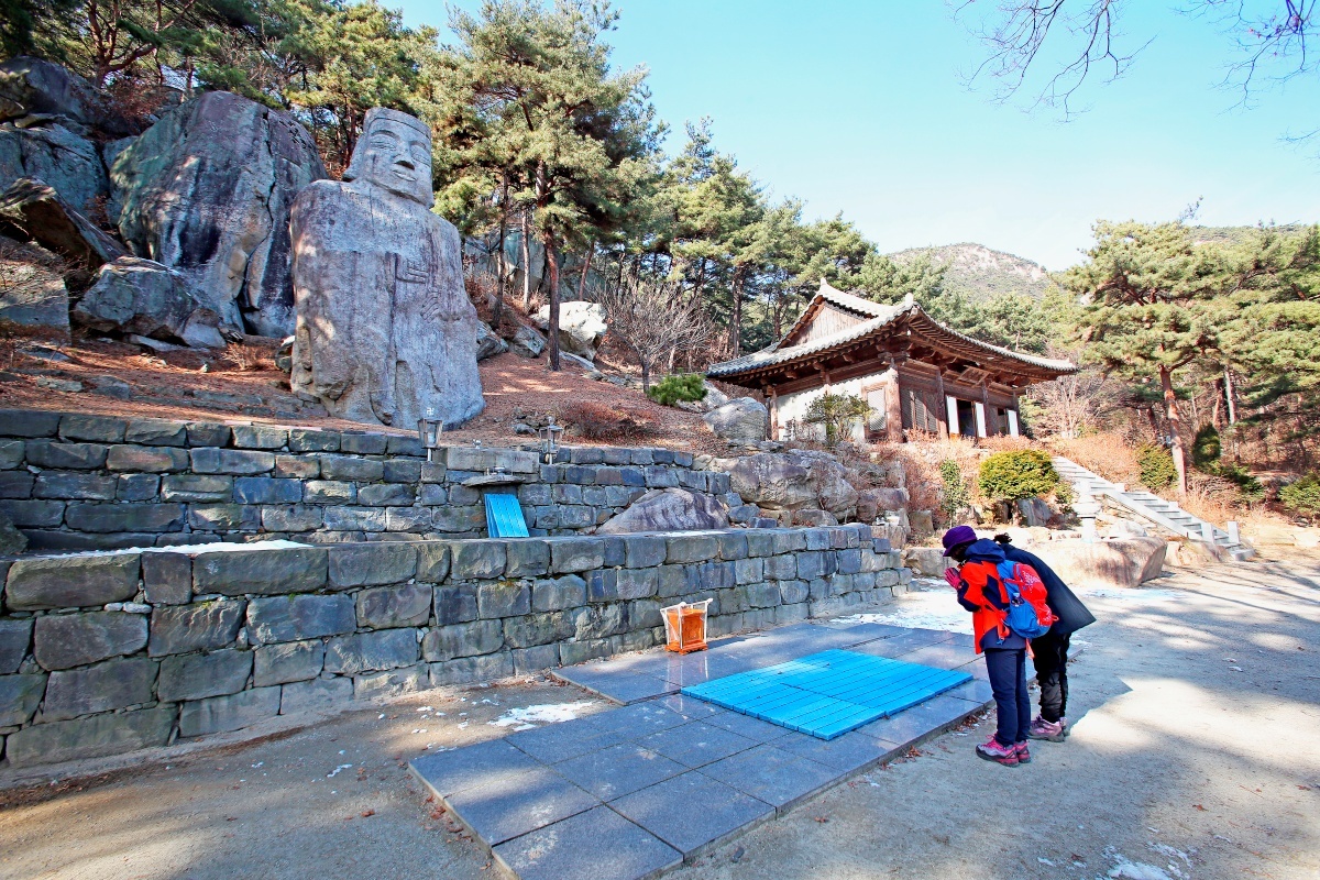 "초보도 오르는데 풍경은 명산급"… 주말마다 발길 이어지는 숨은 여행지 2 명산
