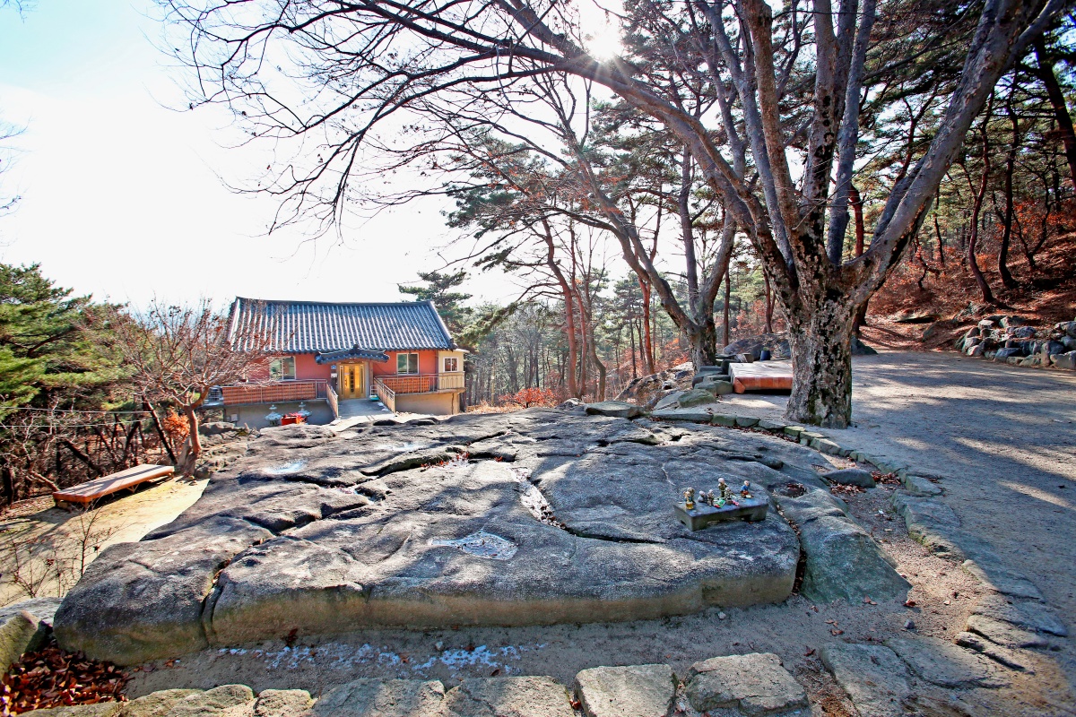 "초보도 오르는데 풍경은 명산급"… 주말마다 발길 이어지는 숨은 여행지 5 명산