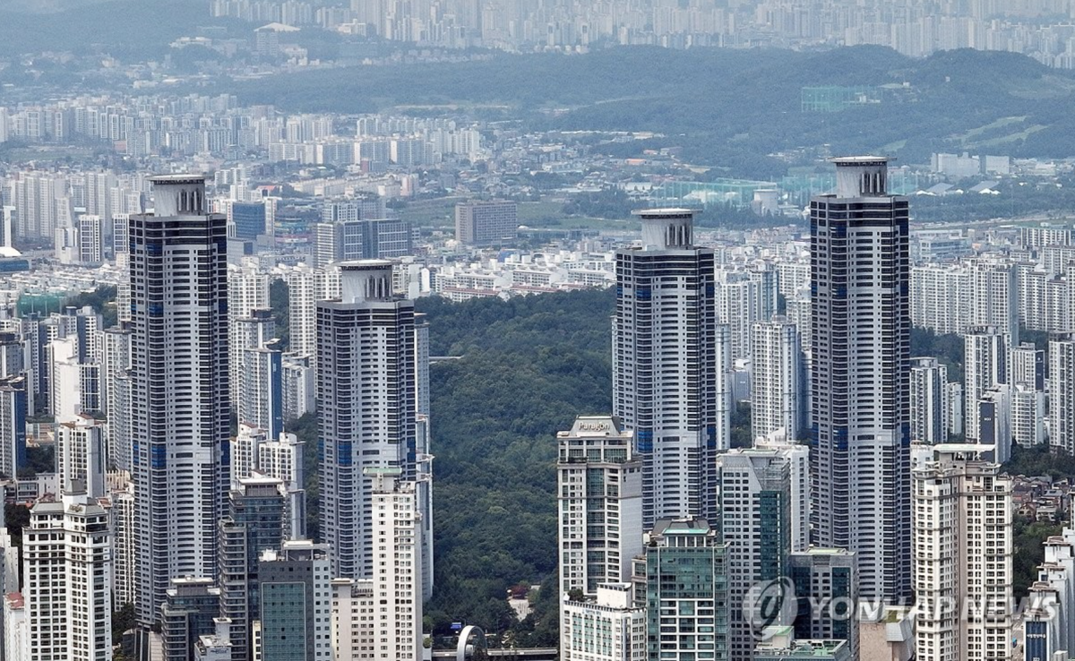 경기권 부동산 매입액