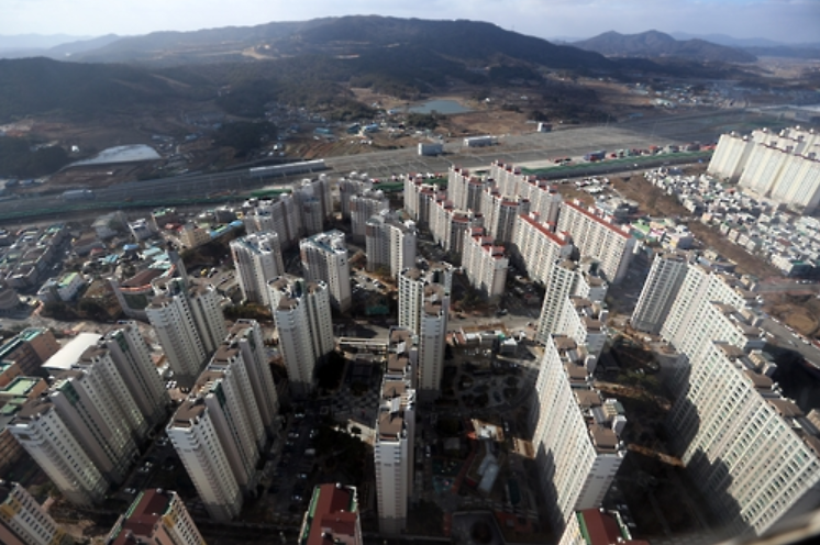 반년 전엔 임대 전환하더니… 삼성·SK 반도체 4기 구축 발표에 돌변한 '이 동네' 2 전남광주 주택 시장 미분양 해소
