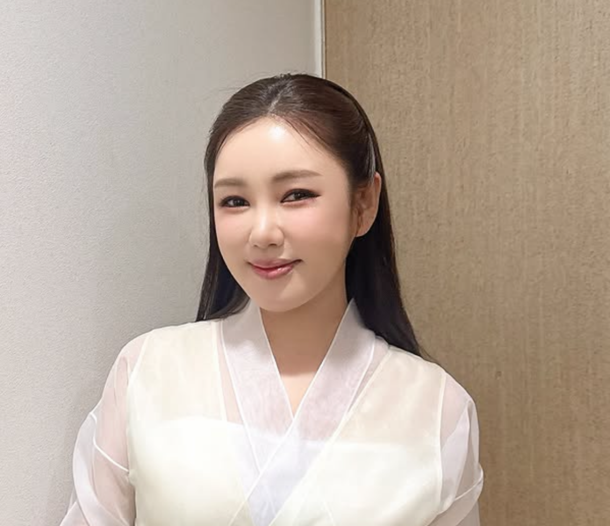 트로트 퀸 송가인이 신곡 발표 후 방송국 대신 소속사 사무실부터 찾아가 보인 행 1 송가인