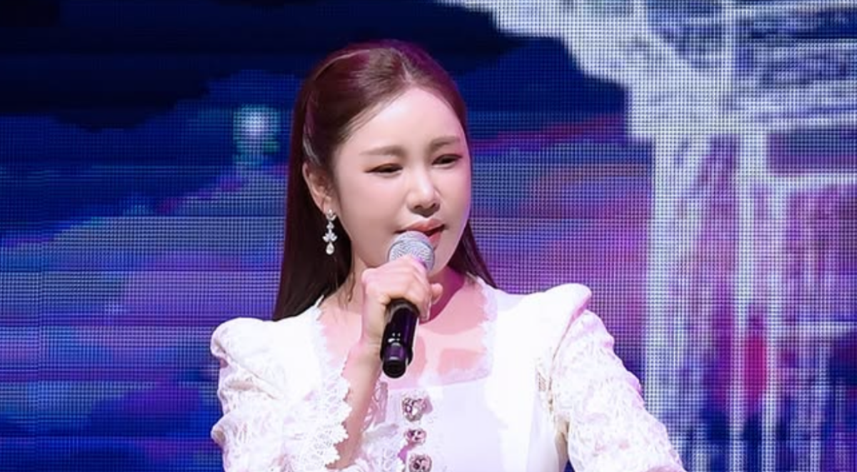 트로트 퀸 송가인이 신곡 발표 후 방송국 대신 소속사 사무실부터 찾아가 보인 행 4 송가인