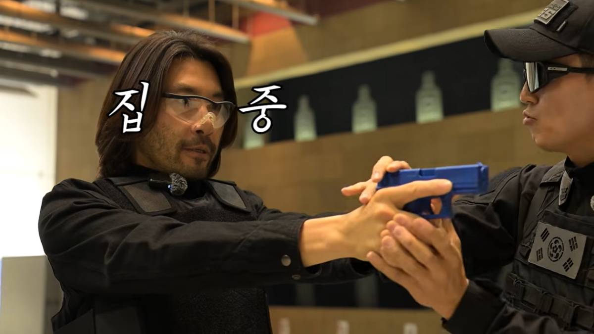 노홍철이 권총을 쥐자… 대통령 경호처 사격장에 울려 퍼진 "우와" 감탄, 무슨 일? 1 노홍철