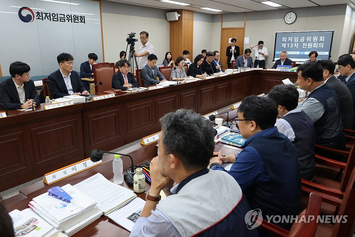 초기 수정안 비교를 보여주는 화면