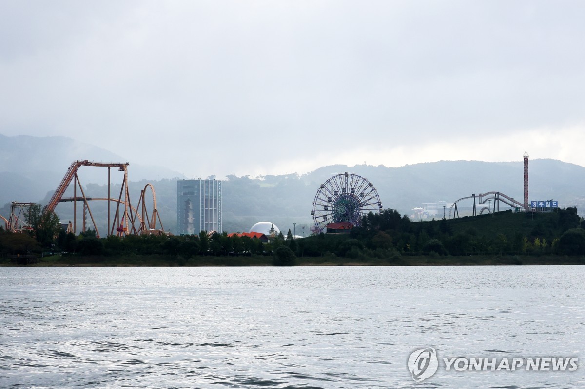 "반복되는 놀이기구 사고"… 경주월드 '타임라이더' 객차 추락이 드러낸 민낯 2 추락 사고와 반복되는 경고등