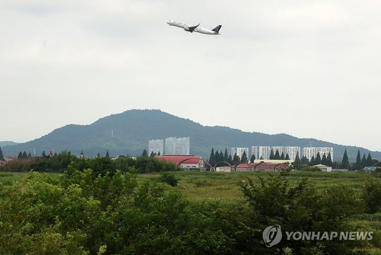 광주 군공항 부지와 개발 논란을 보여주는 클러스터 현장