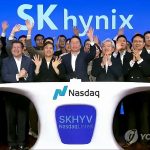 나스닥 입성 직후 타임스스퀘어에서 열기 높던 SK하이닉스 ADR 상장식 현장