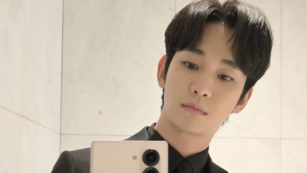 16개월 만에 모습 드러낸 김수현... 팬들에게 건넨 메시지는? 4 김수현